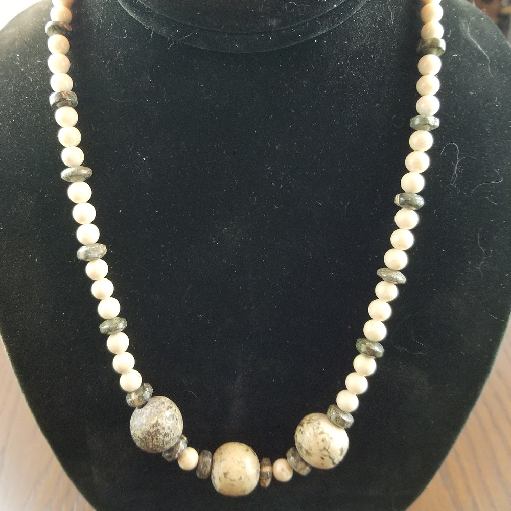 Jasper 3pc Necklace Set in Olive & Cream.
